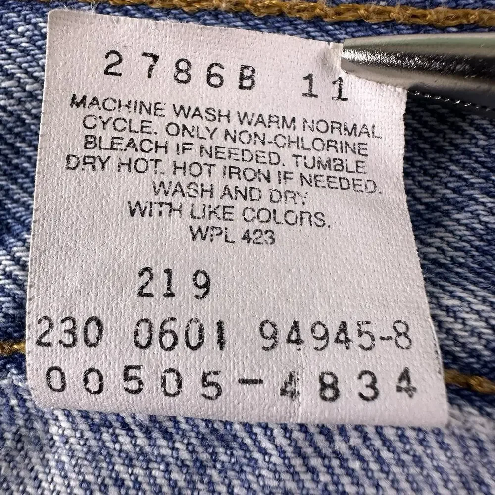 Vintage Levis 505 Regular Fit Straight Leg‎ Denim Jeans Mens Size 38x30 Light